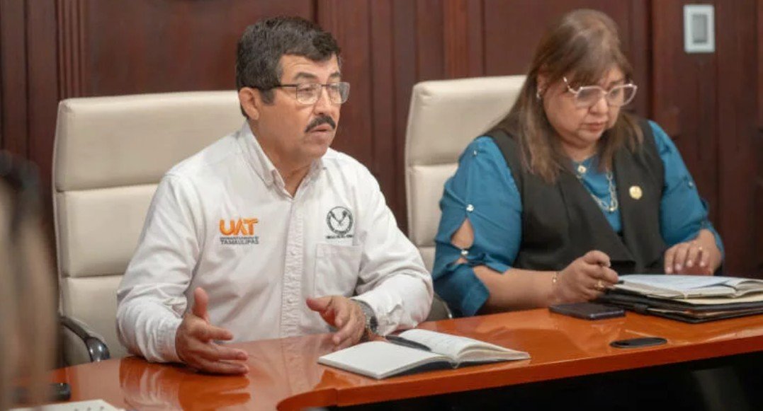 Llama rector a su gabinete a redoblar esfuerzos