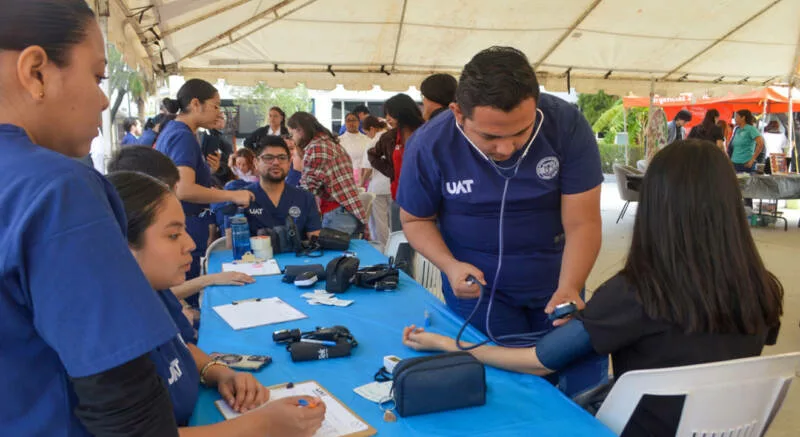 Colabora la UAT con el Sector Salud en jornadas de vacunación