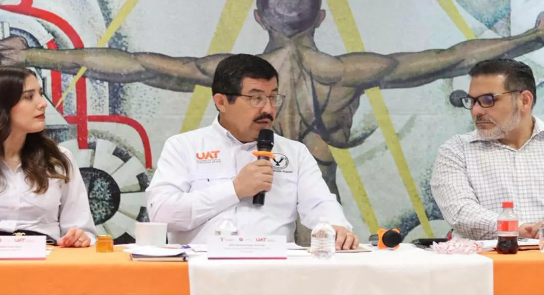 La UAT impulsa el futuro estudiantil con movilidad global y alianzas empresariales