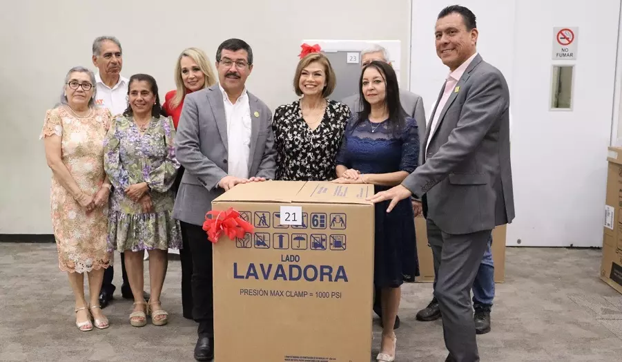 Reconoce Dámaso Anaya labor docente como pilar en la transformación de la UAT