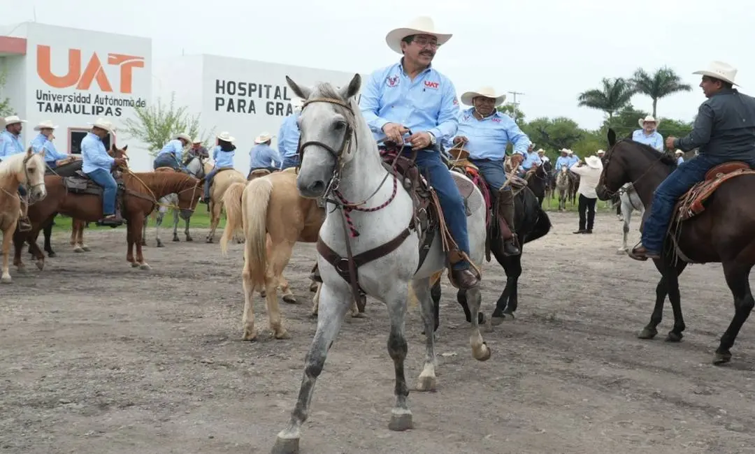 Fortalece rector de la UAT la unidad y las tradiciones en la FMVZ