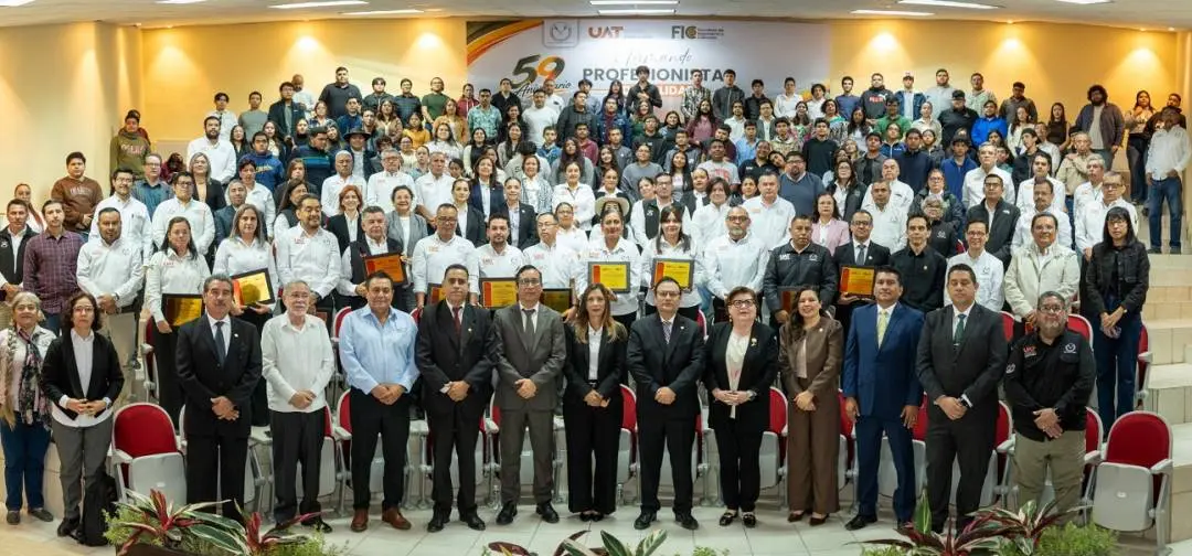 Destaca la UAT en foro internacional de innovación tecnológica en Colombia