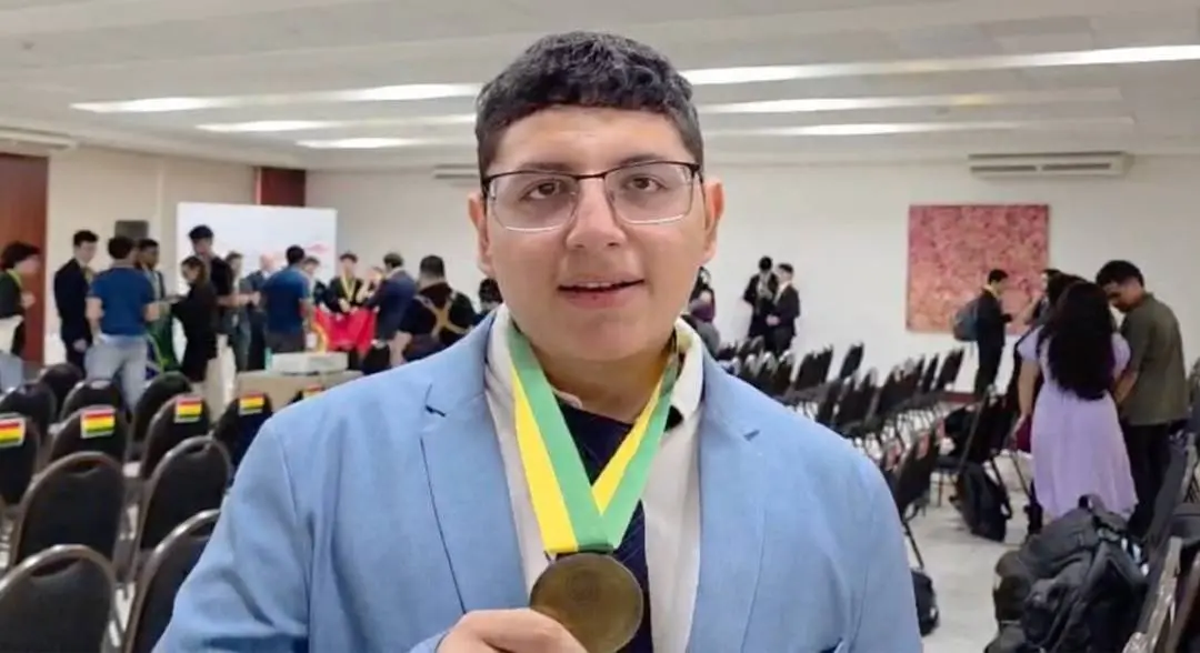 Alumno de la UAT gana medalla histórica en la Olimpiada Iberoamericana de Química